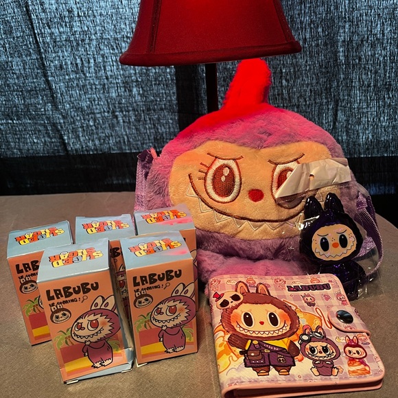 Labubu Plush Animal backpack and miscellaneous accessories for Kids - Picture 3 of 6